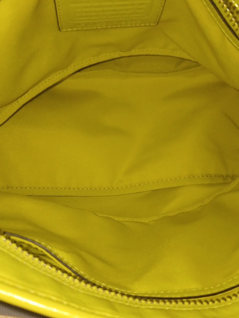 Coach Two-Tone Yellow & White Leather Shoulder Bag - Picture 6 of 6